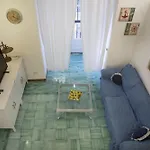 Nello Storico “palazzo Donn'anna” Apartmán *