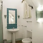 Nello Storico “palazzo Donn'anna” *