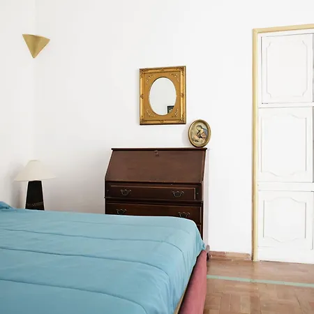 Nello Storico “palazzo Donn'anna” * Napels